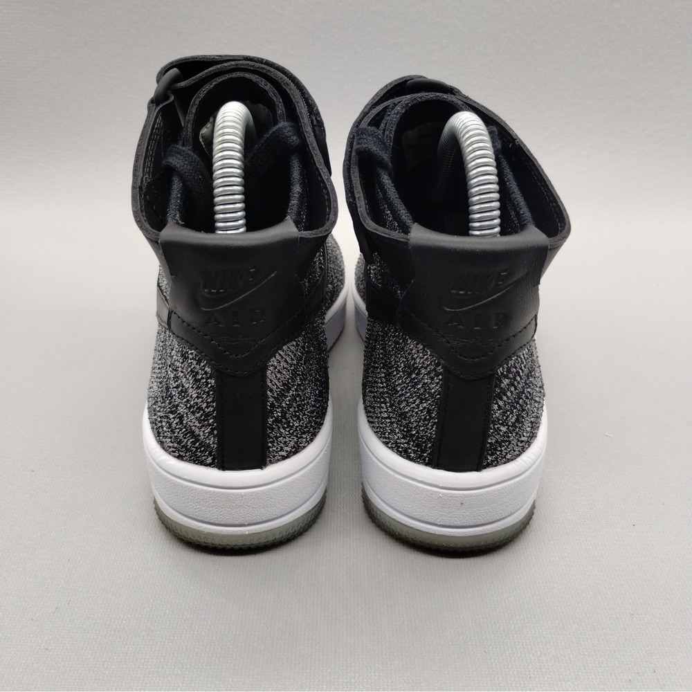 Nike‎ Air Force 1 Flyknit Casual Sneakers Womens Size 6 Black White Hi Top - Picture 4 of 9